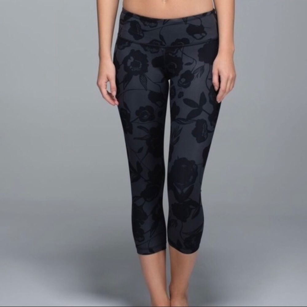 Lululemon cropped tights